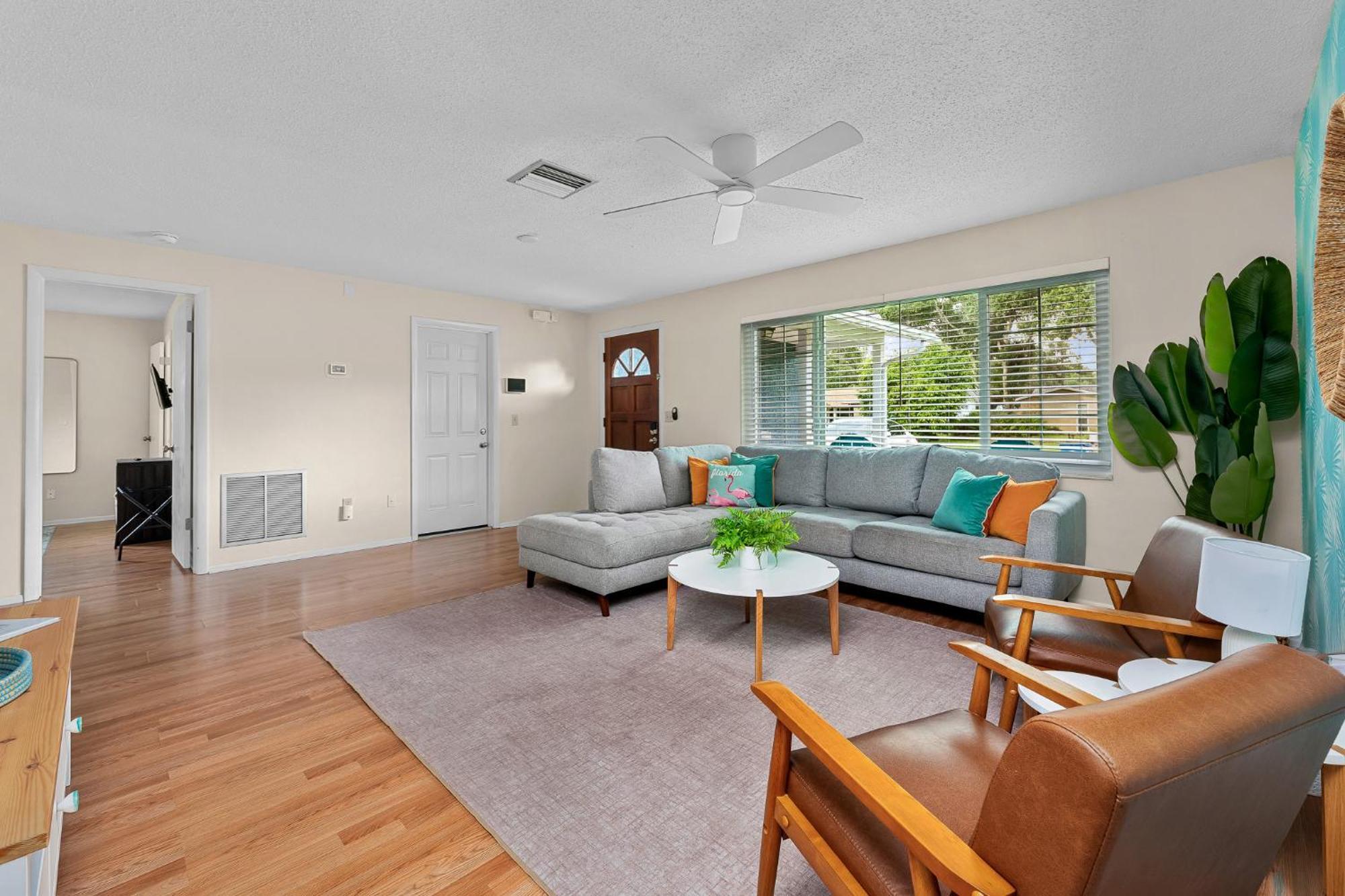 Tropical Oasis Fl